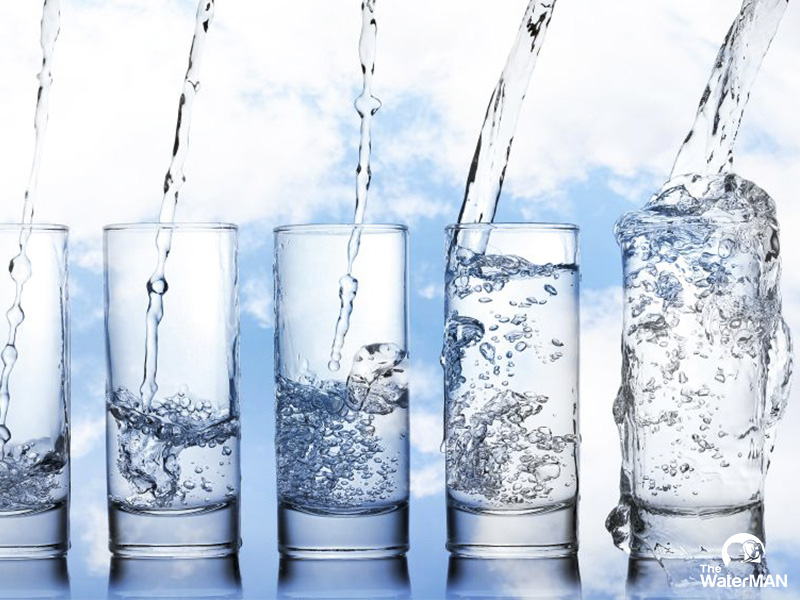 Trung bình mỗi ngày một người cần uống khoảng 2 lít nước